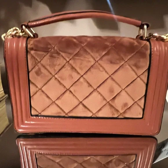 Brown and Gold Quilted Shoulder Bag with Chain Strap - Picture 3 of 4